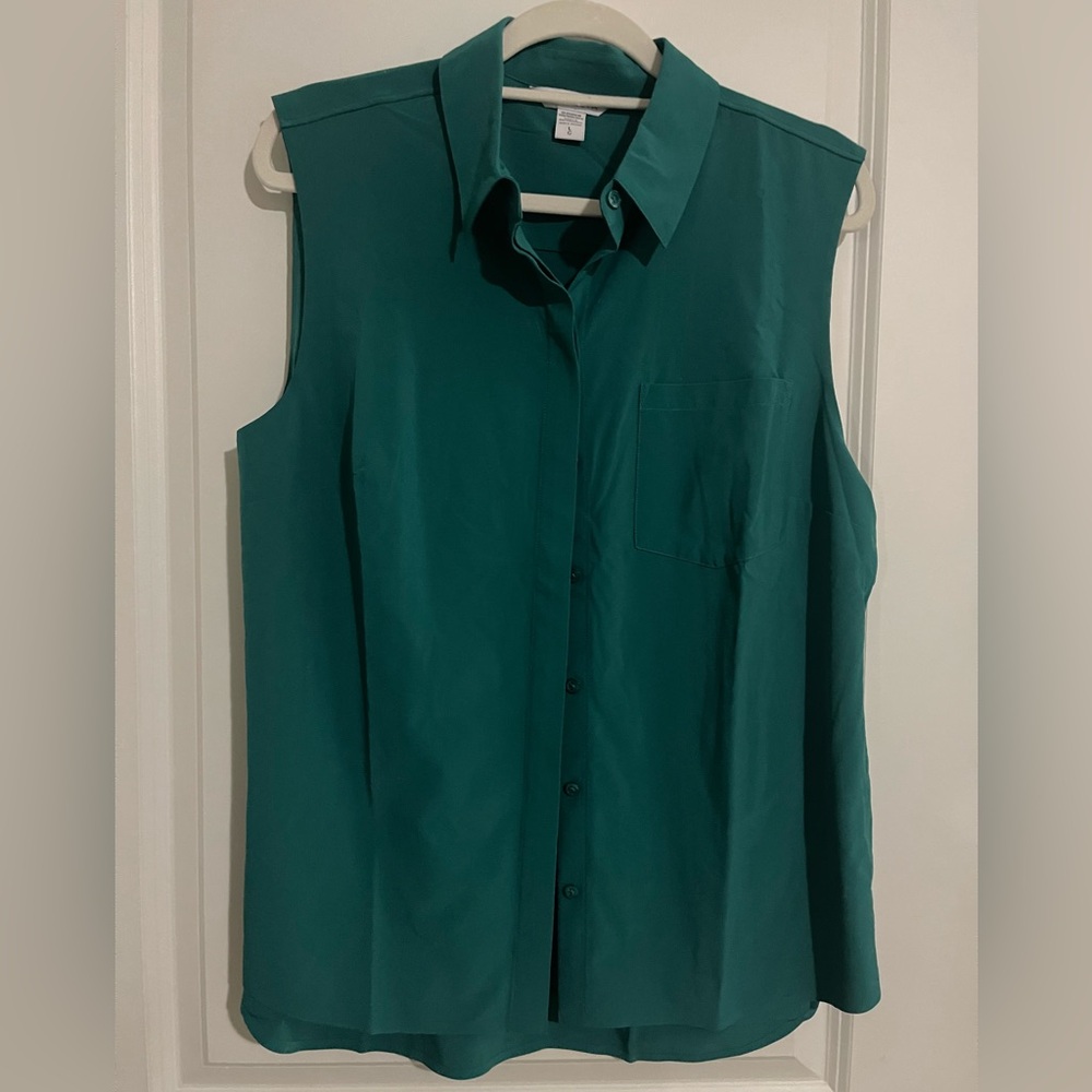 Athleta green everlasting button down collared tank NWT